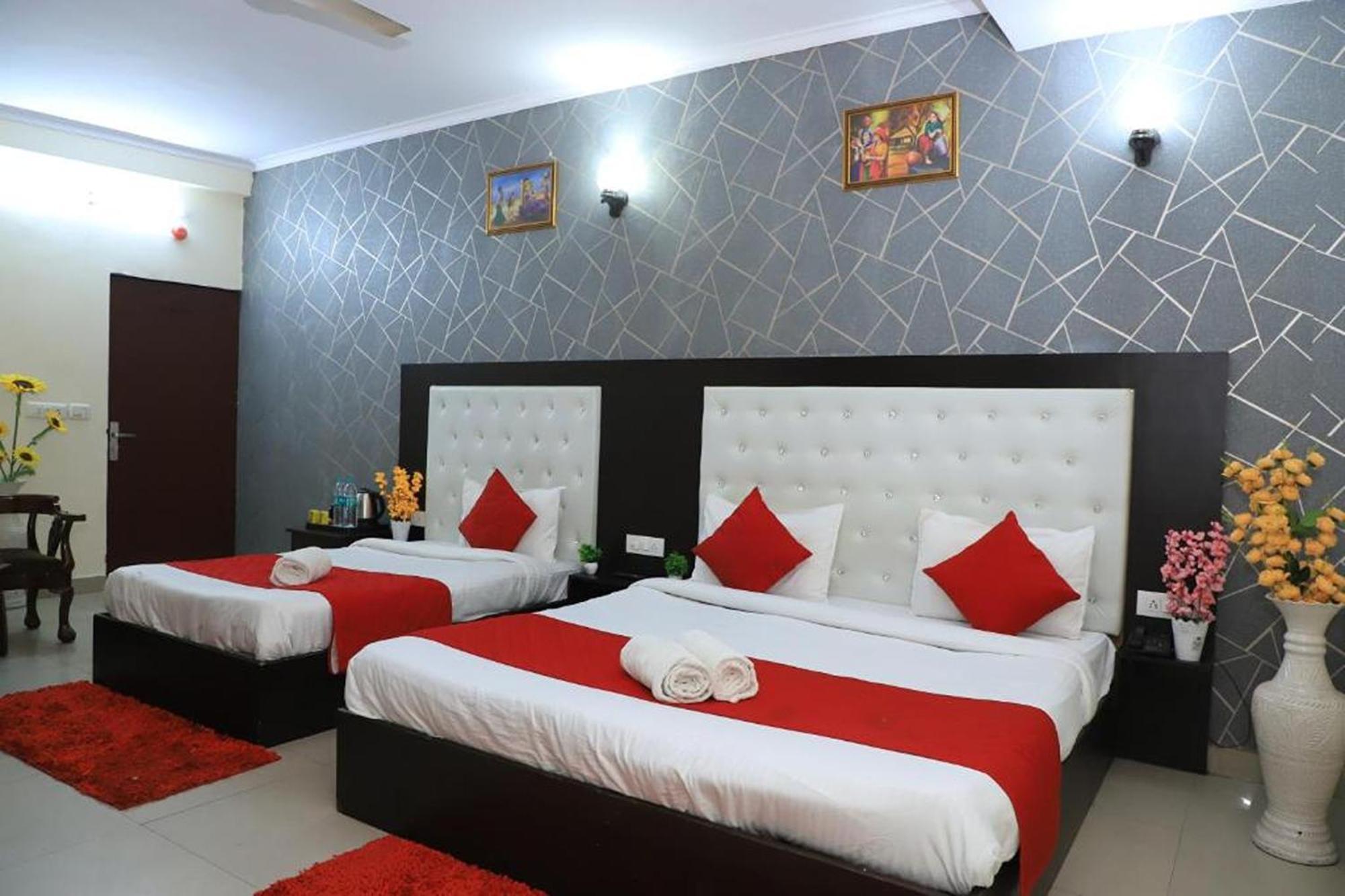 ניו דלהי Hotel Global Inn By Quality Inn מראה חיצוני תמונה
