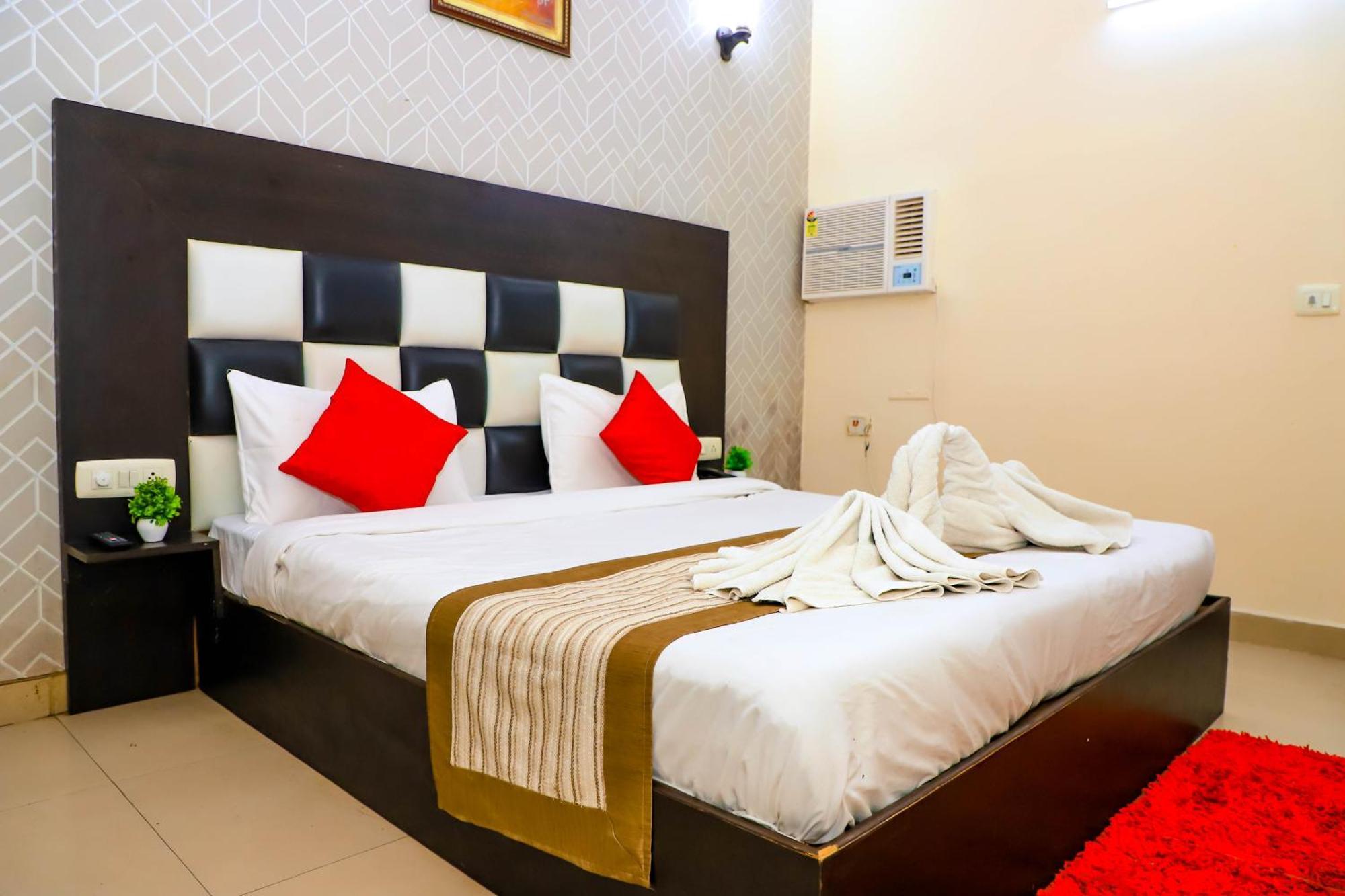 ניו דלהי Hotel Global Inn By Quality Inn מראה חיצוני תמונה