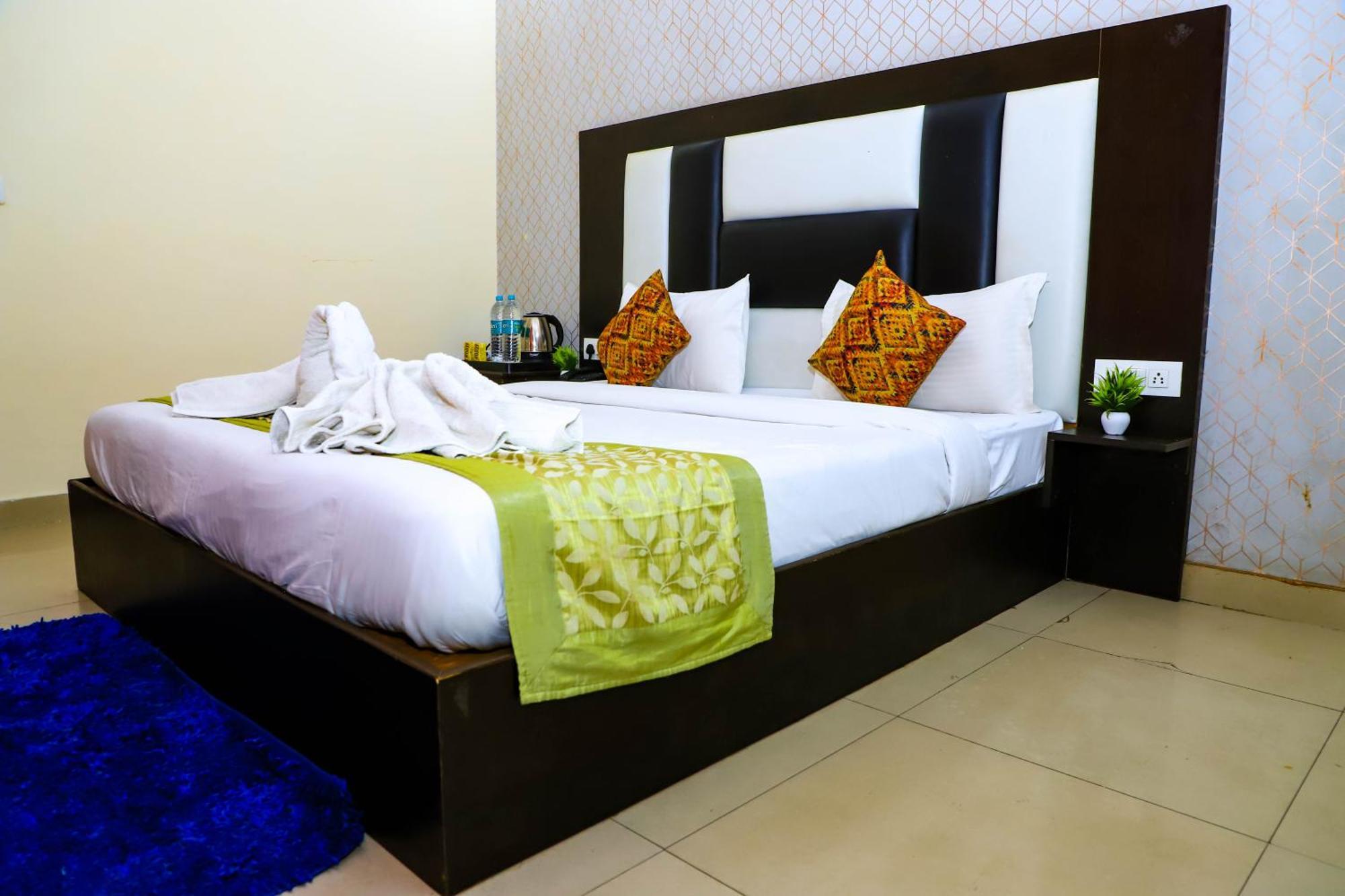 ניו דלהי Hotel Global Inn By Quality Inn מראה חיצוני תמונה