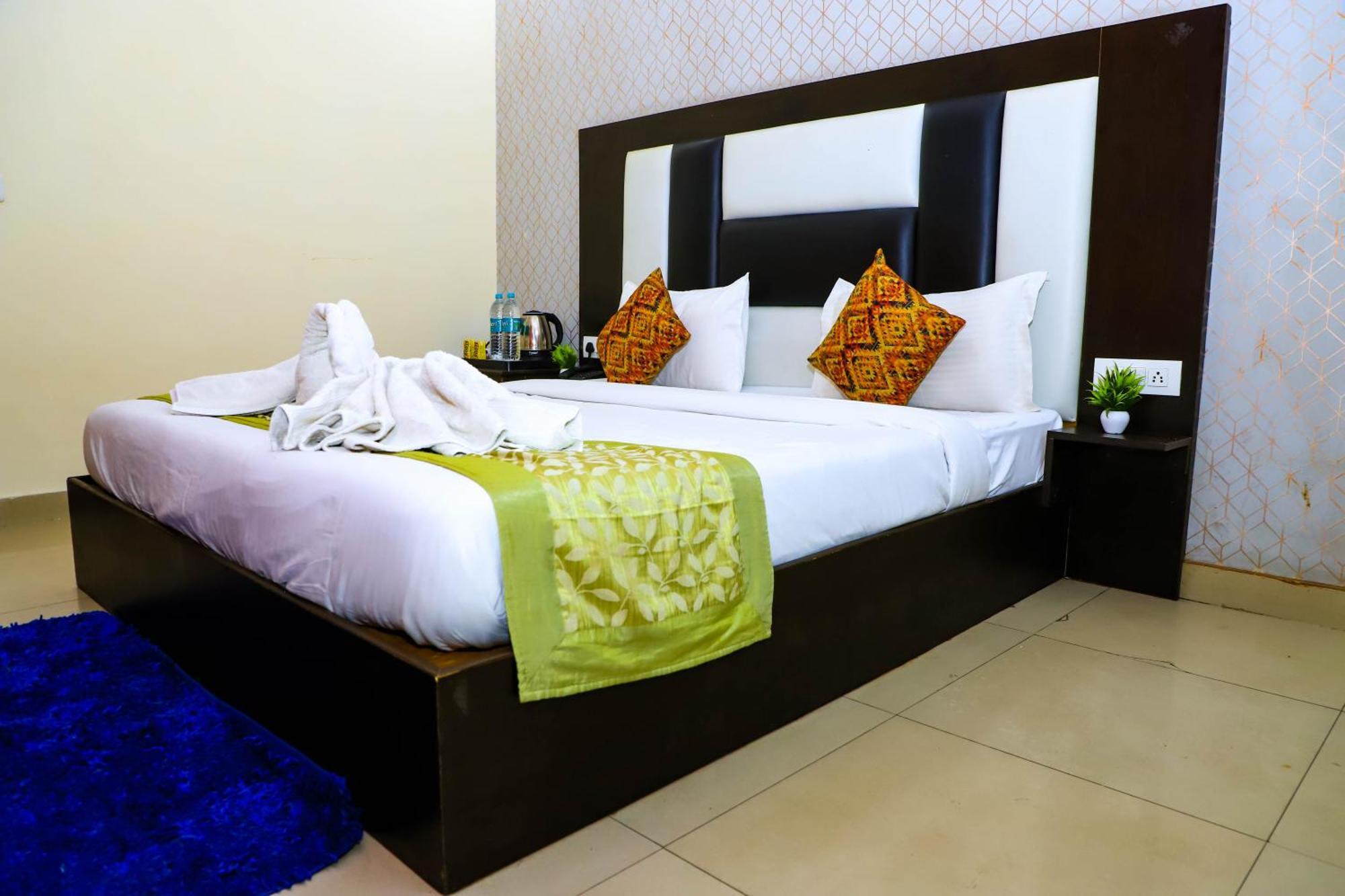 ניו דלהי Hotel Global Inn By Quality Inn מראה חיצוני תמונה